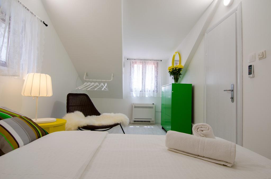 Apartments & Rooms Tiramola - Old Town โตรกีร์ ห้อง รูปภาพ