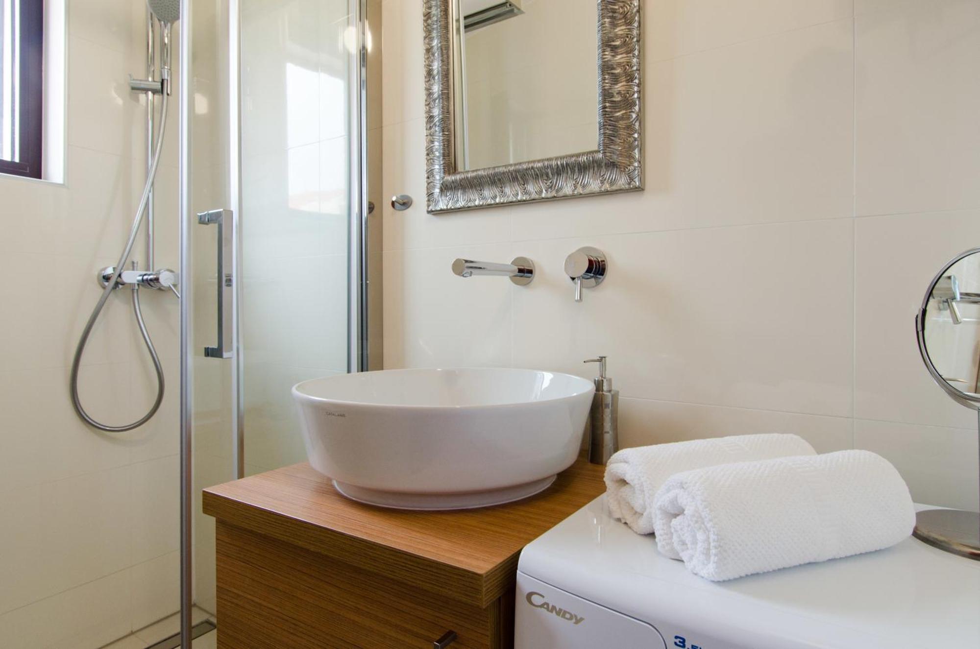 Apartments & Rooms Tiramola - Old Town โตรกีร์ ห้อง รูปภาพ