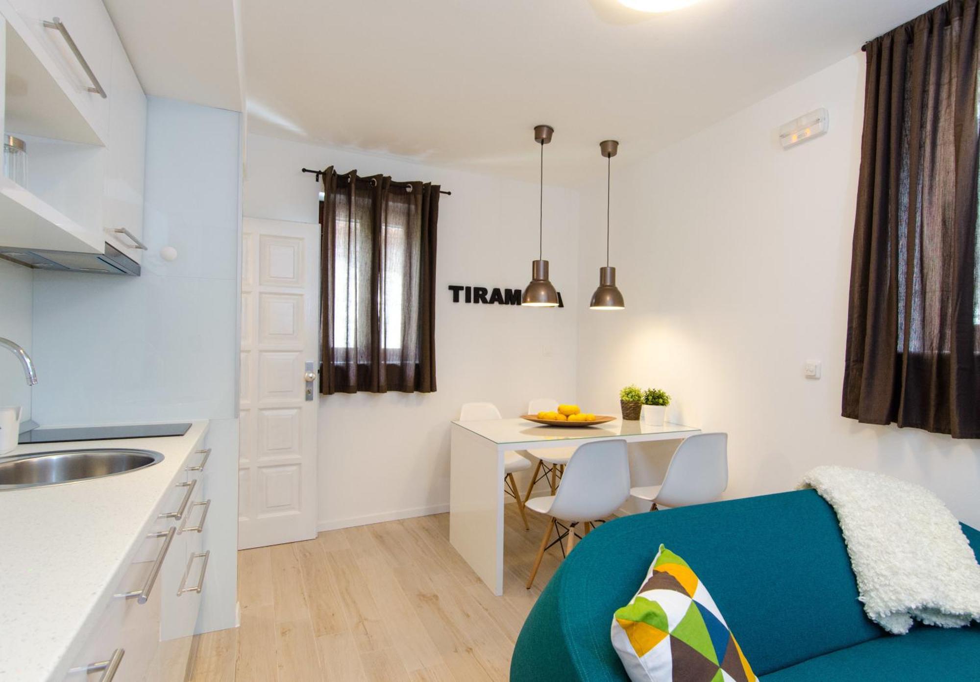 Apartments & Rooms Tiramola - Old Town โตรกีร์ ห้อง รูปภาพ