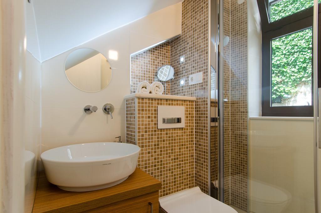 Apartments & Rooms Tiramola - Old Town โตรกีร์ ห้อง รูปภาพ