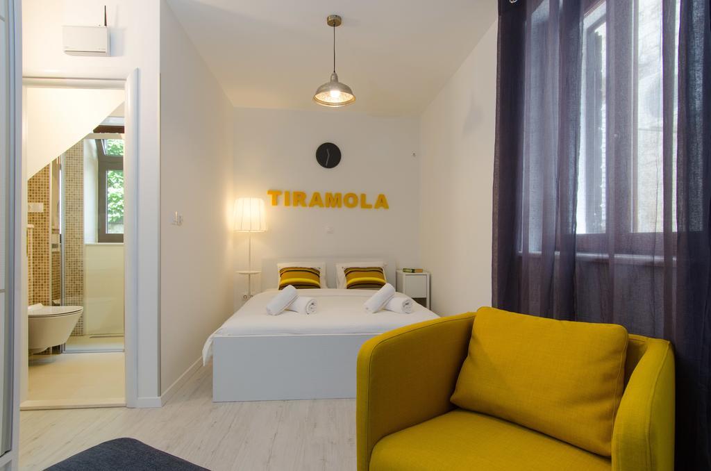 Apartments & Rooms Tiramola - Old Town โตรกีร์ ห้อง รูปภาพ
