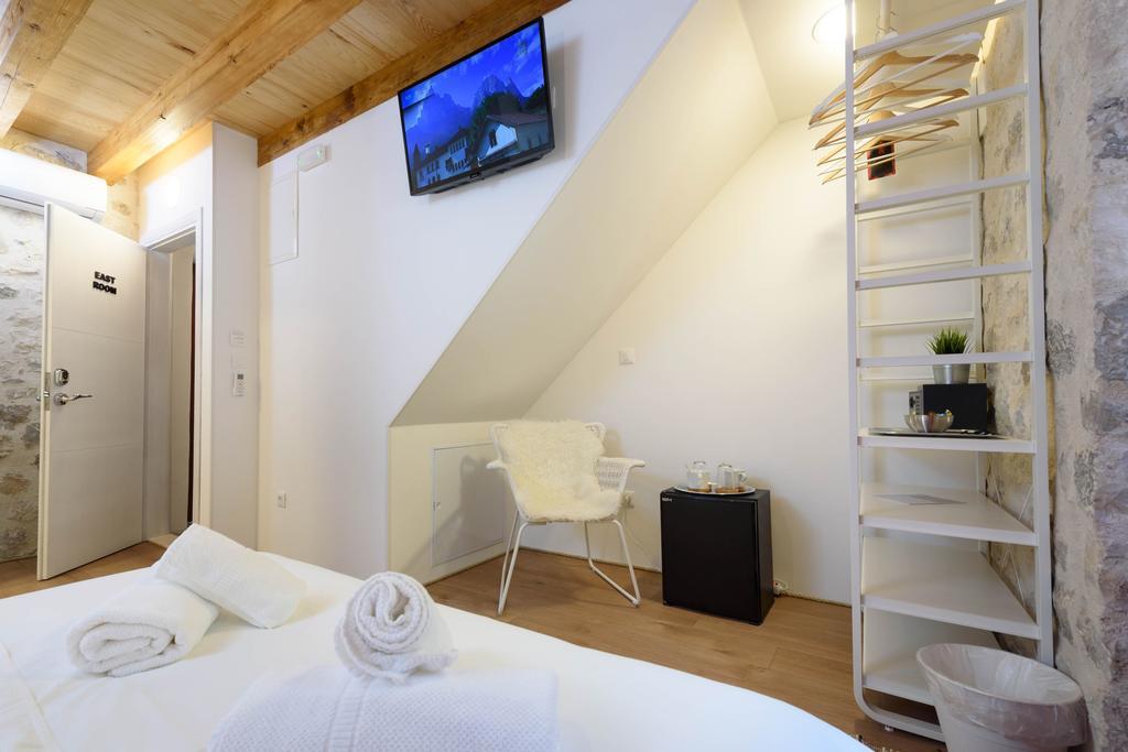 Apartments & Rooms Tiramola - Old Town โตรกีร์ ภายนอก รูปภาพ